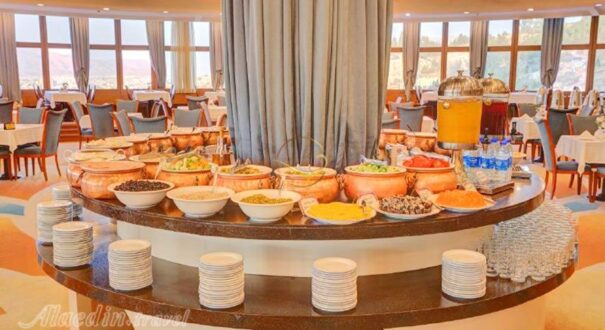 Alaedin-Travel-Agency-Blog-Shiraz-Hotel-Breakfast-4