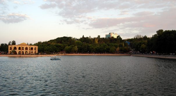 Shah_Goli_and_Pars_hotel