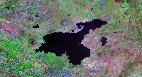 دریاچه وان در وان