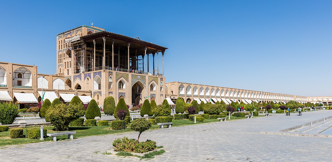 کاخ عالی‌قاپو