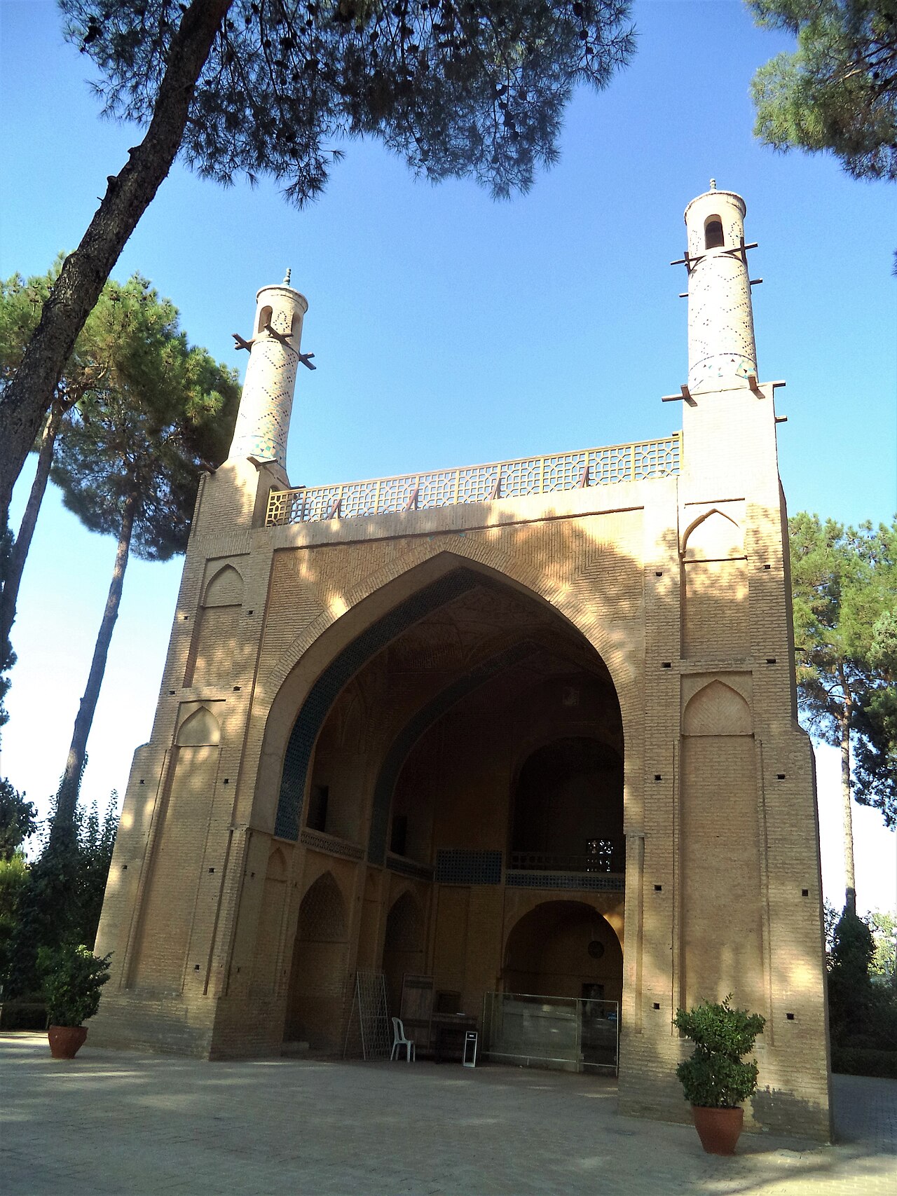 منارجنبان