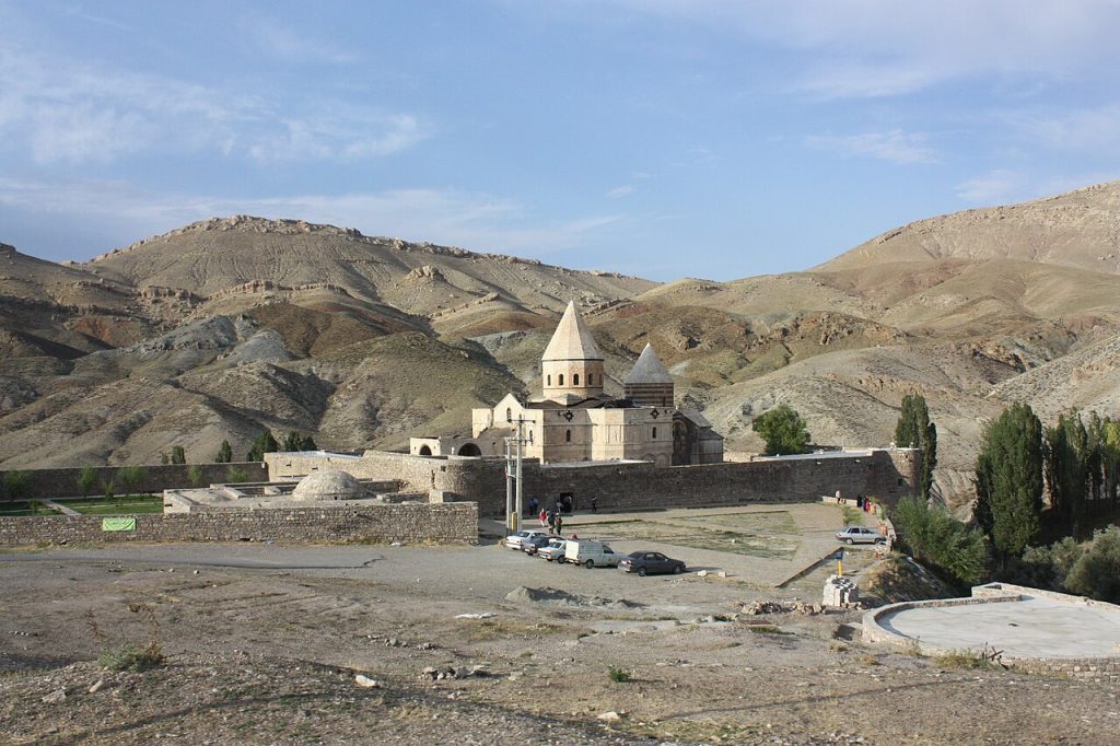 نماد شهر ماکو: کلیسای تادئوس مقدس (قره کلیسا)