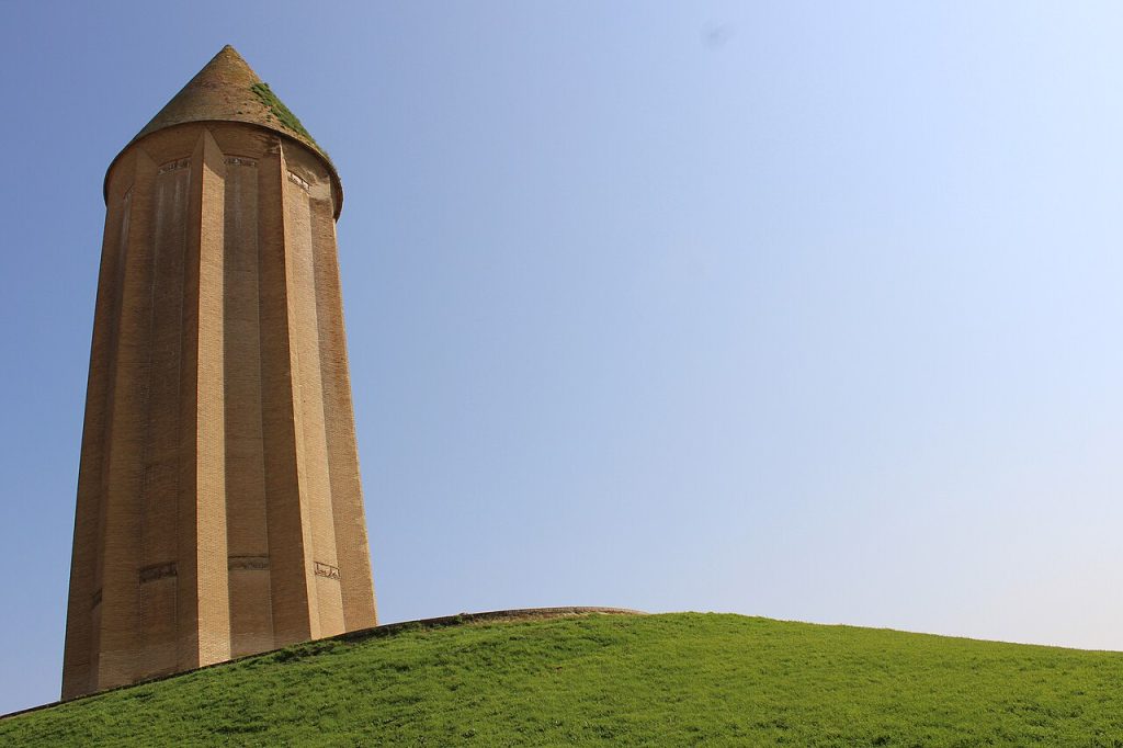 نماد شهر گنبدکاووس: گنبد قابوس