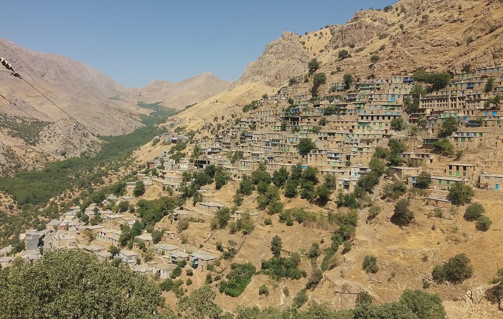 نماد شهر اورامان: روستای پلکانی اورامان