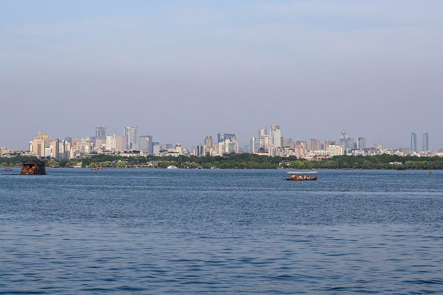 دریاچه غربی