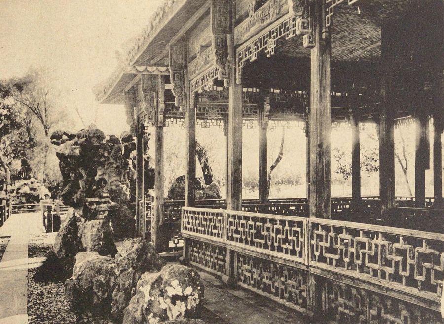 دریاچه غربی